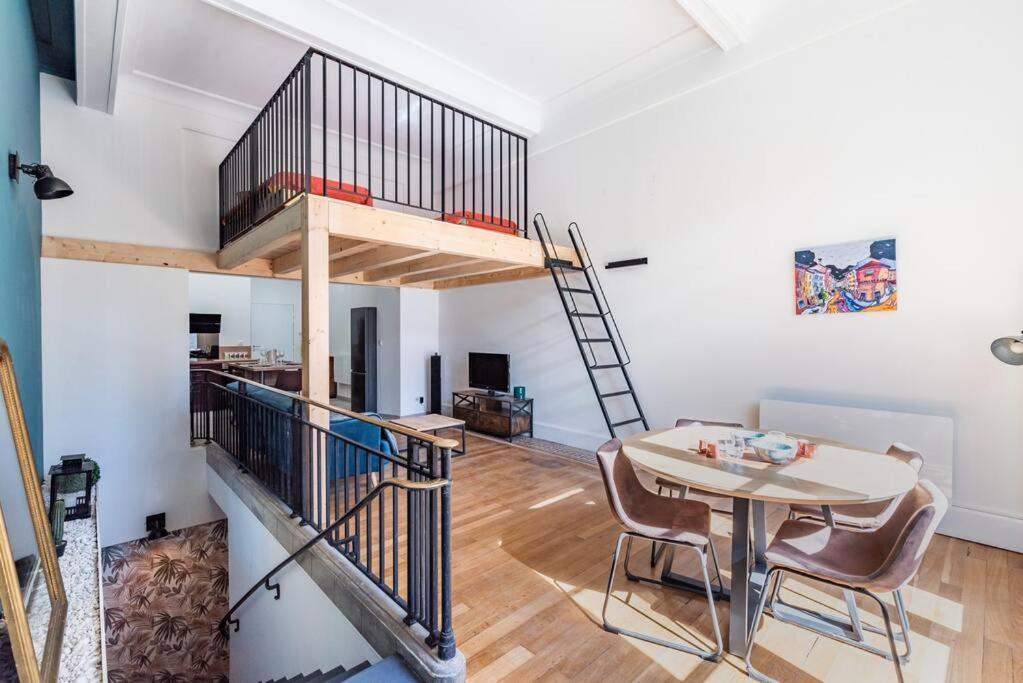 Le Puy-en-VelayLoft Ancienne Banque De Franceアパートメント エクステリア 写真